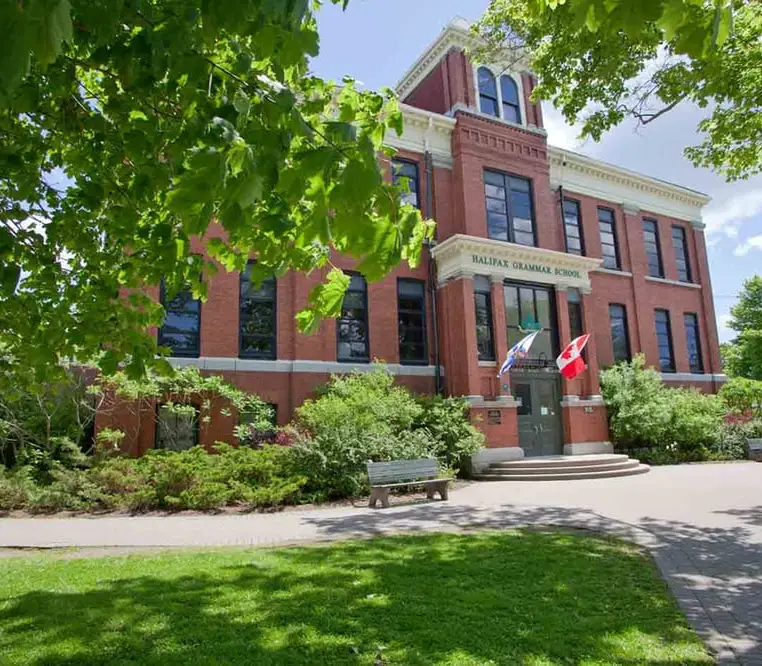 Halifax Grammar School på SchoolAdvice.net