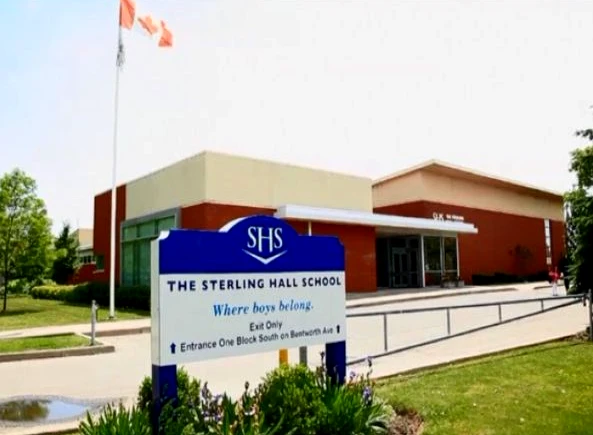 Trường Sterling Hall trên SchoolAdvice.net