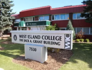 West Island College קלגרי באתר SchoolAdvice.net