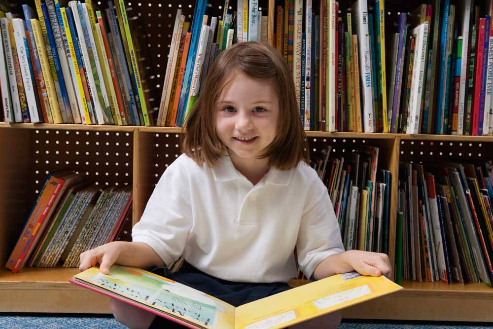 Hoogbegaafde kinderen communiceren begrip van abstracte ideeën.