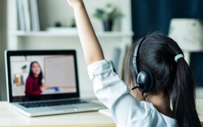 Szkoła online kontra tradycyjne nauczanie domowe: co jest lepsze dla Twojej rodziny?